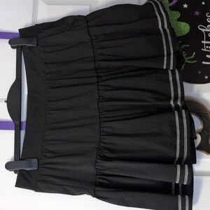[NWT] Black Skort w/ white stitching, size 2X